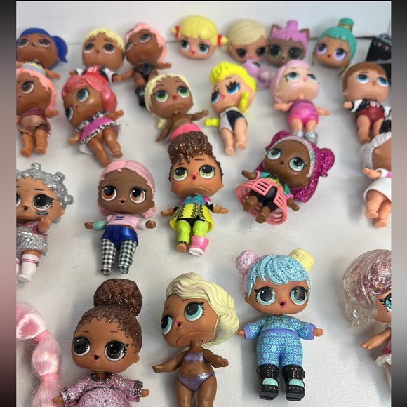 Lot 2088 ❤️ LOL Surprise dolls and accessories 48 total in lot - Picture 5 of 11